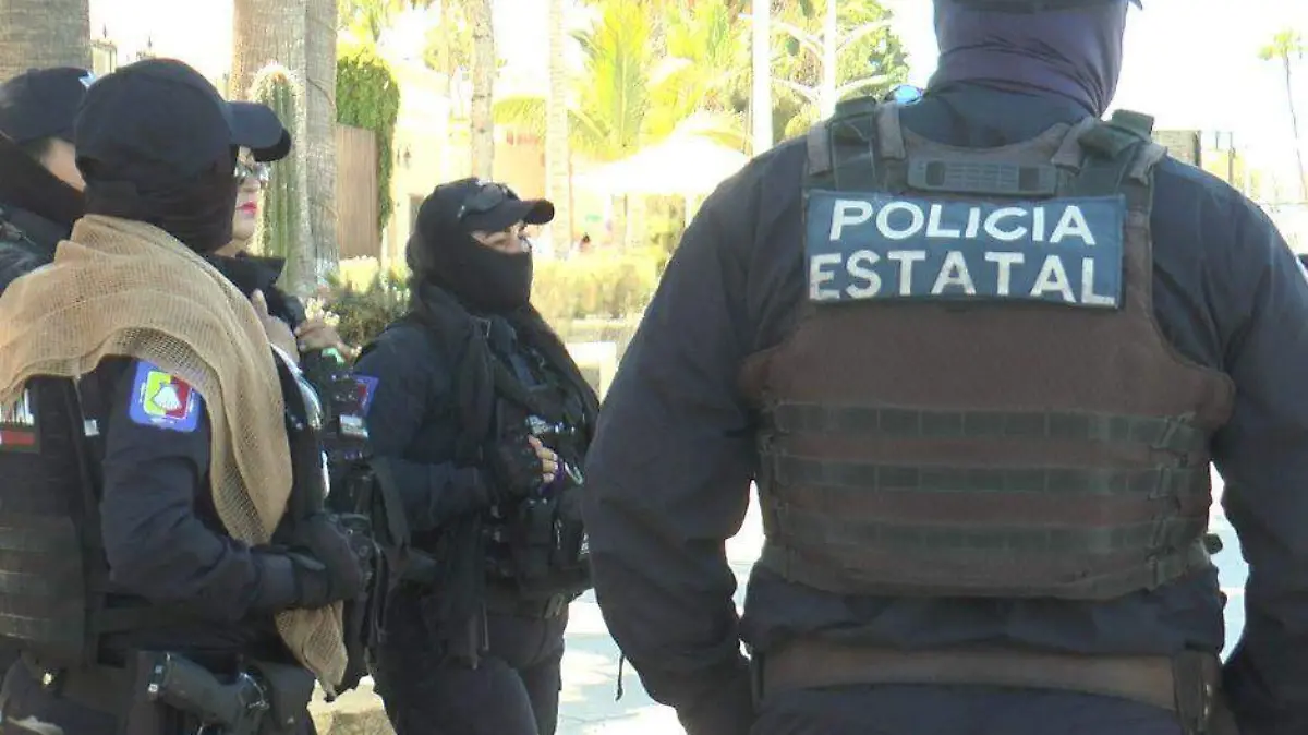 Policias piden mejores salarios